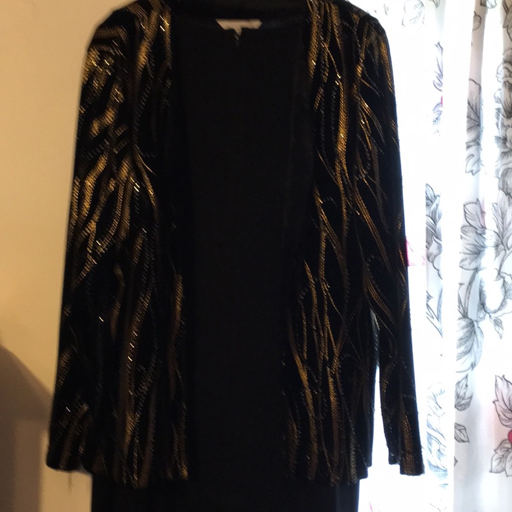 Sleeveless dress w/sequin  jacket.